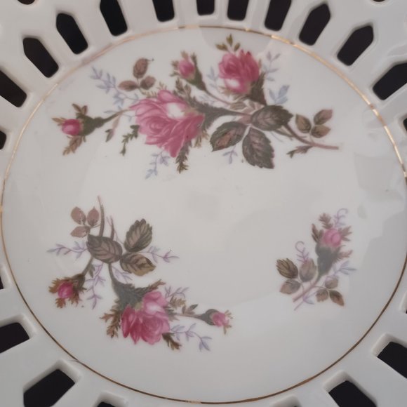 Vintage Footed pedestal bowl with gold trim and scalloped edge. Made in Japan. - Picture 8 of 11